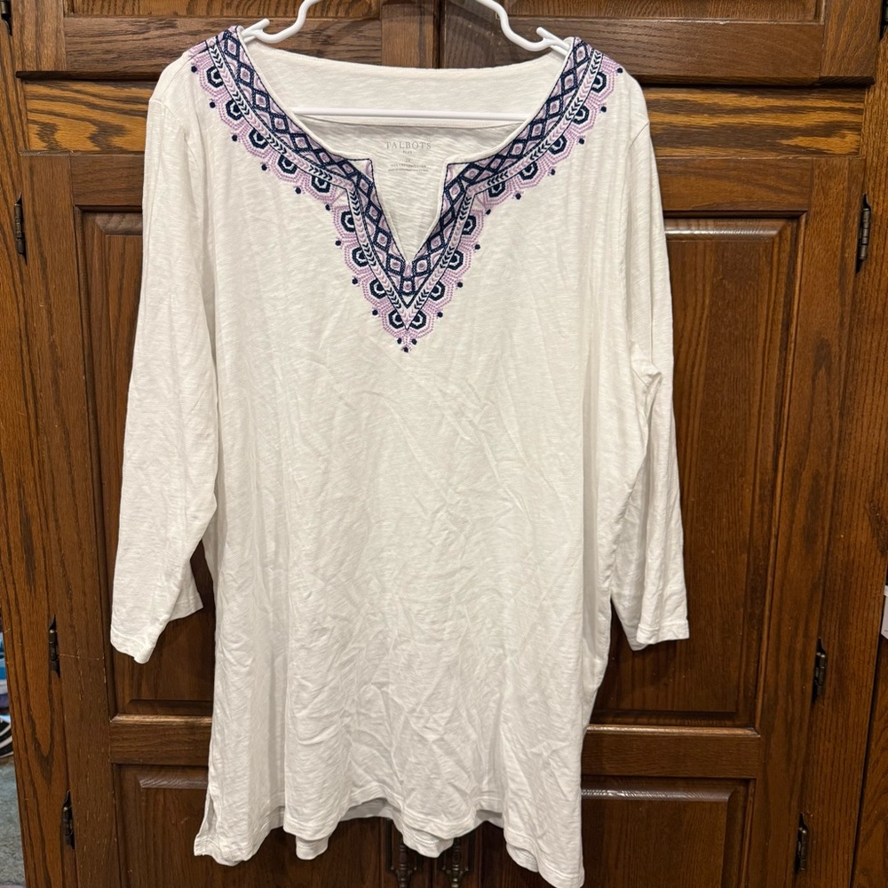 Talbots Blouse Top 2X Tunic Embroidered Slub Knit 3/4 Sleeve White V-Neck